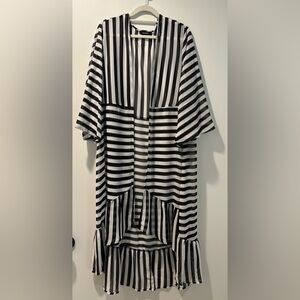 🌙Torrid Black White Striped Kimono - 0X - NWOT - Witchy Goth Punk Dark Whimsical